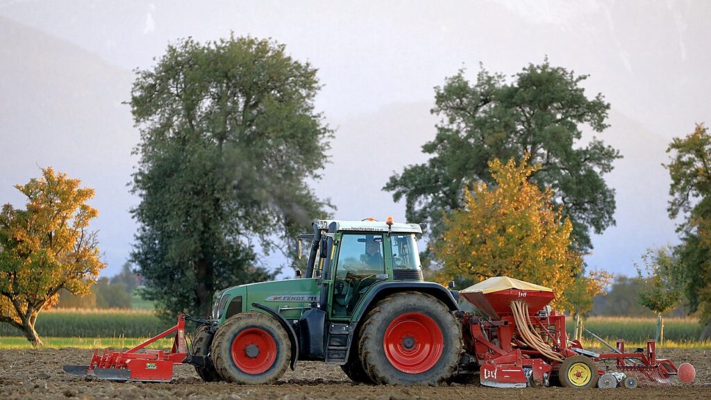 tractor, agriculture, cultivation, agricultural machinery, arable land, fall, agricultural engineering, seeder, fendt, landscape, evening atmosphere, agricultural economics, tractor, tractor, tractor, tractor, agricultural machinery, agricultural machinery, agricultural machinery, agricultural engineering, seeder, seeder, fendt, fendt, fendt, fendt, fendt